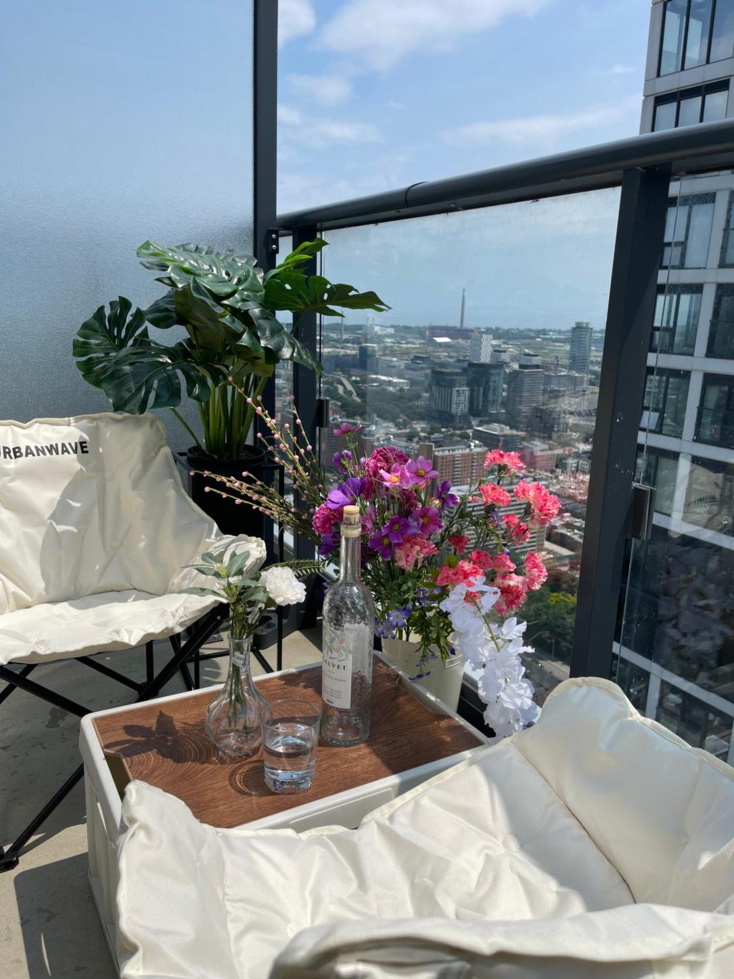 Boutique Penthouse-live In The Sky With Amazing Lakeview! Downtown Toronto!b